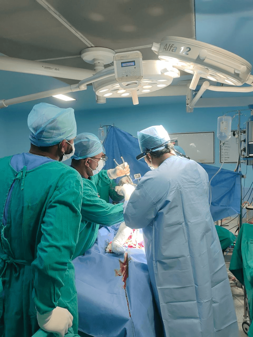 Dr. Mayank Chauhan performing orthopaedic surgery (case 11) at Prakash Hospital, Noida