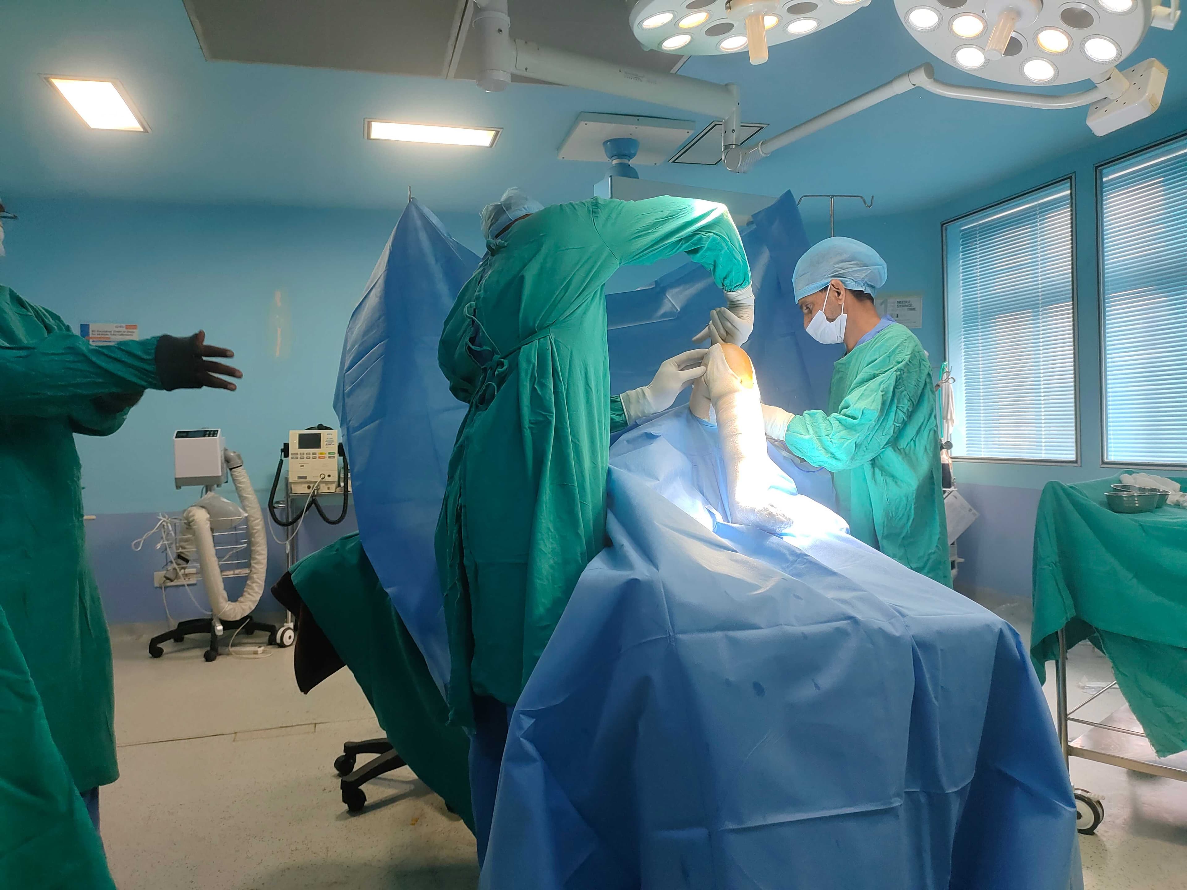 Prakash Hospital Noida orthopaedic care facility and patient ward 8