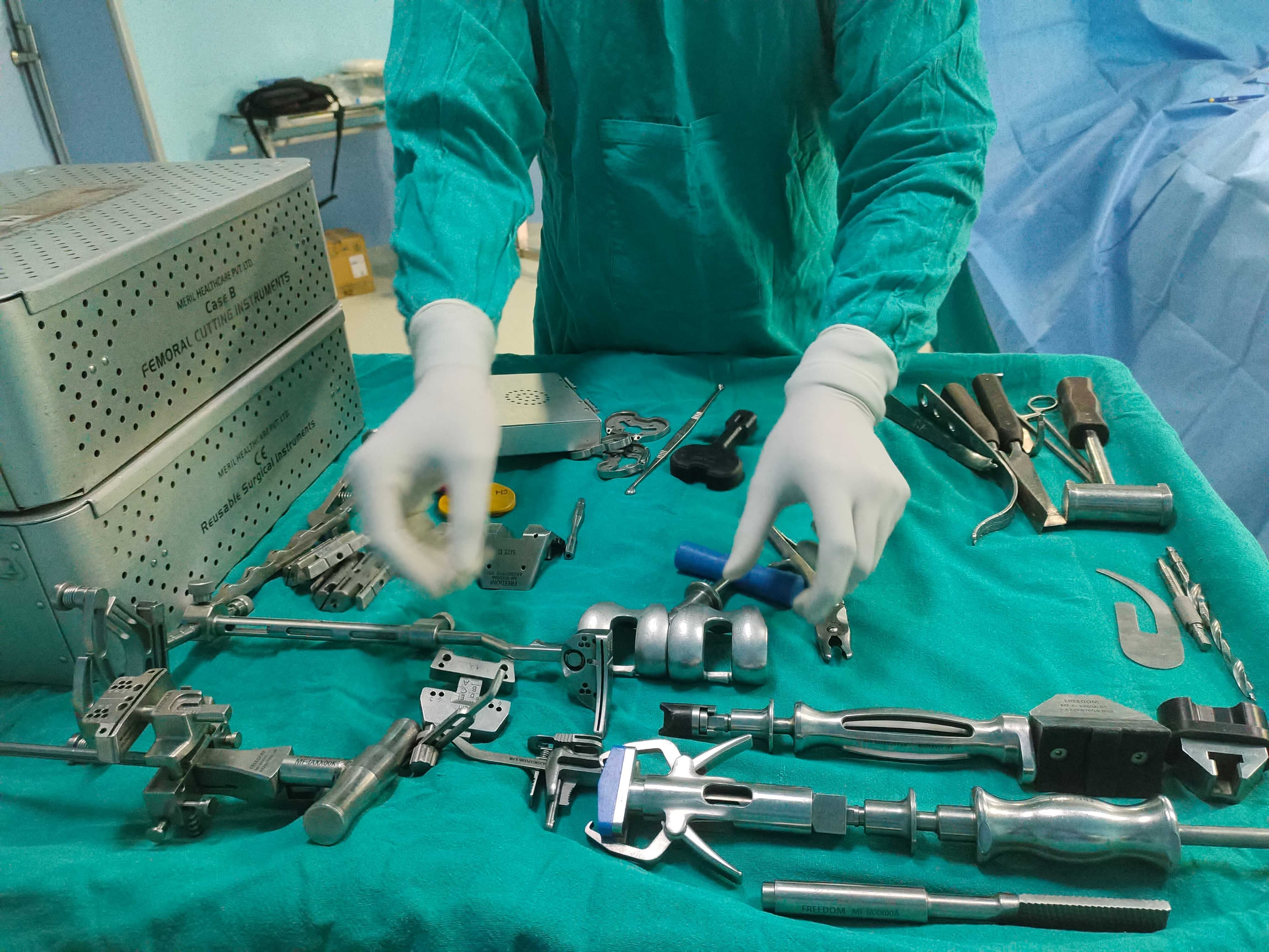 Prakash Hospital Noida orthopaedic care facility and patient ward 9